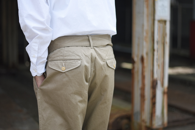 COMOLI-ベルテッドチノショートパンツ- | twelve blog