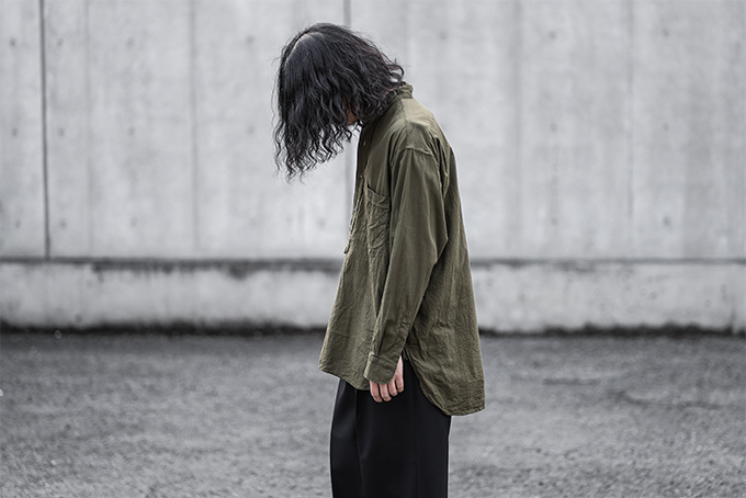 COMOLI -ベタシャン プルオーバーシャツ, プルオーバー カーゴシャツ