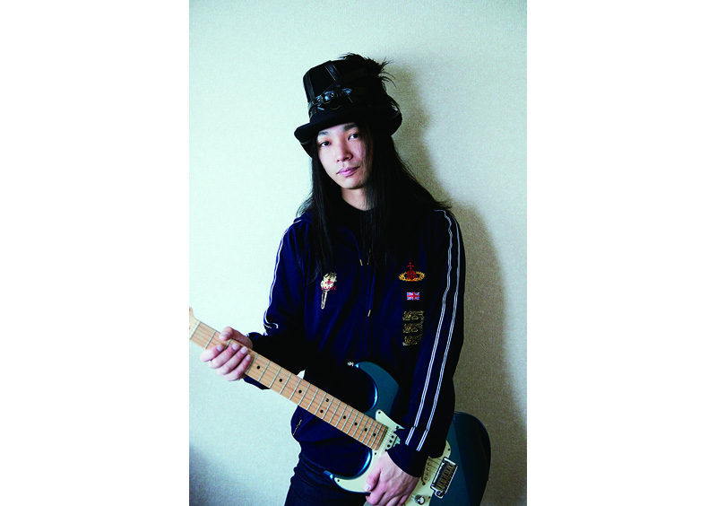 ギタリストの 瀬々 信が、電源ケーブル「Zonotone」を宅録で使ってみた