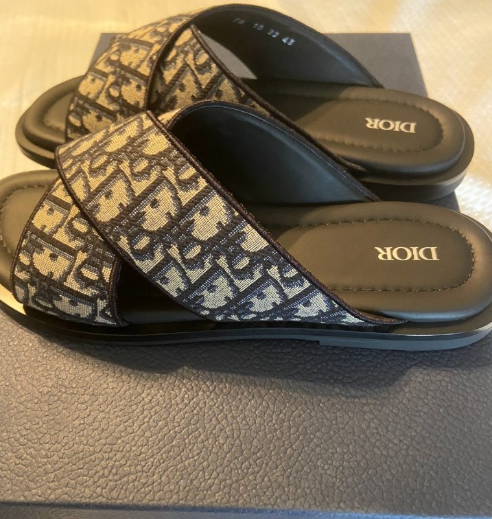 New in box Men's Dior M Sahara Criss Cross | Mercari