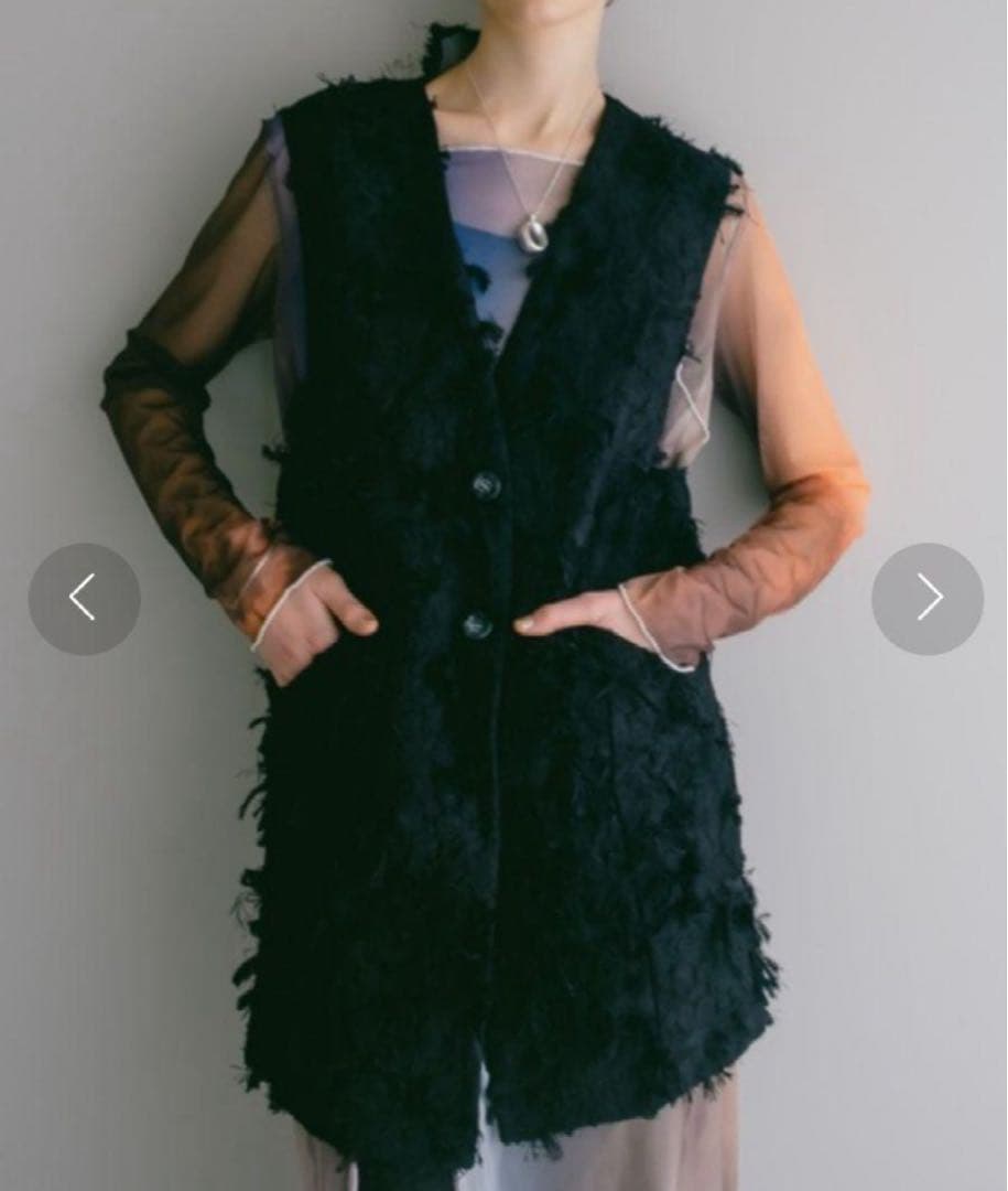 Sahara Cut Jacquard Vest by marte (マルテ)