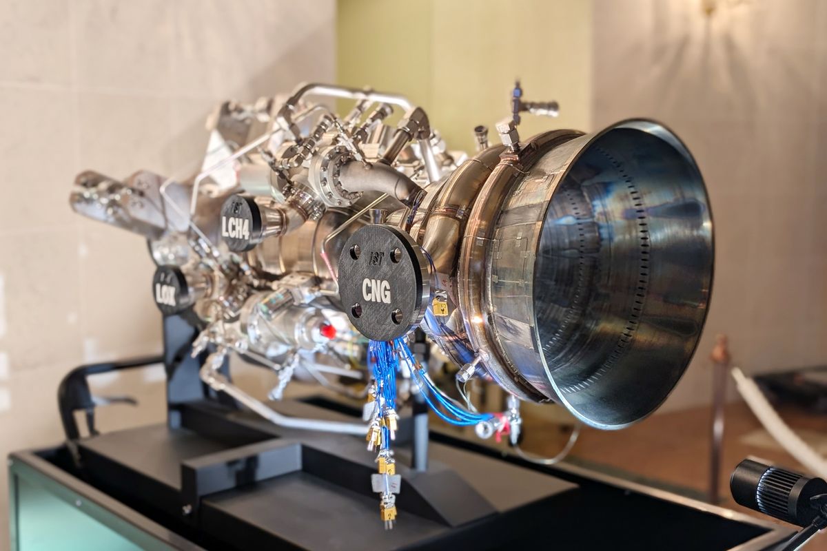 ロケットダイン社製 RL10 ロケットエンジンモデル完成品 RL-10 - Wikipedia