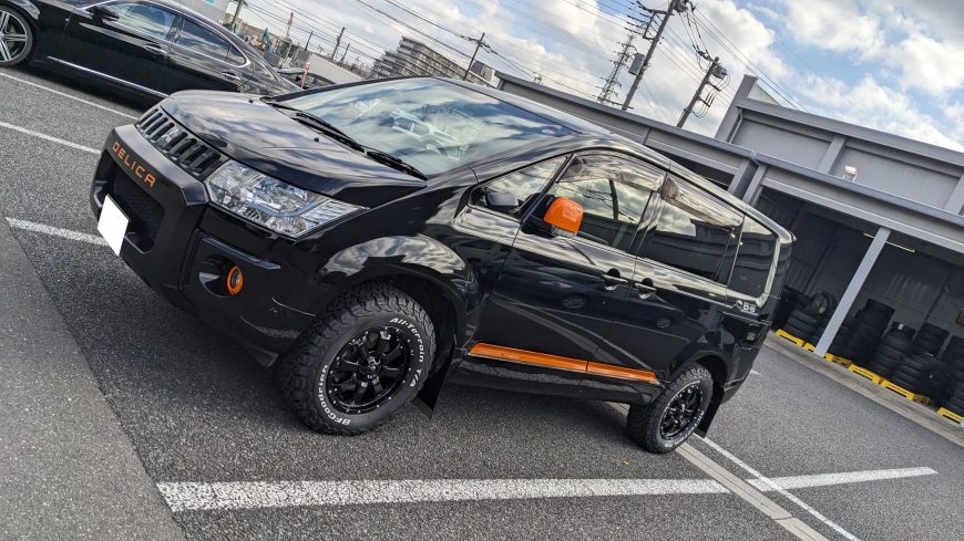 デリカD5前期型にタイヤホイール+αオフロードカスタムさせていただき