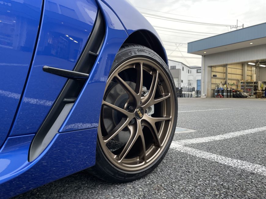 ZN8 BRZにBBSのRI-A。マットブロンズの色合いがたまらなくカッコ良い