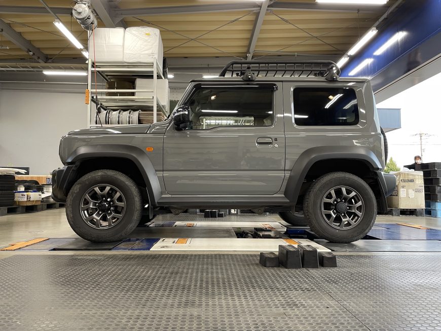 JB74ジムニーシエラはタイヤを交換するだけでも激変する？！ヨコハマ