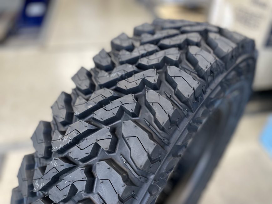 JB74ジムニーシエラはタイヤを交換するだけでも激変する？！ヨコハマ