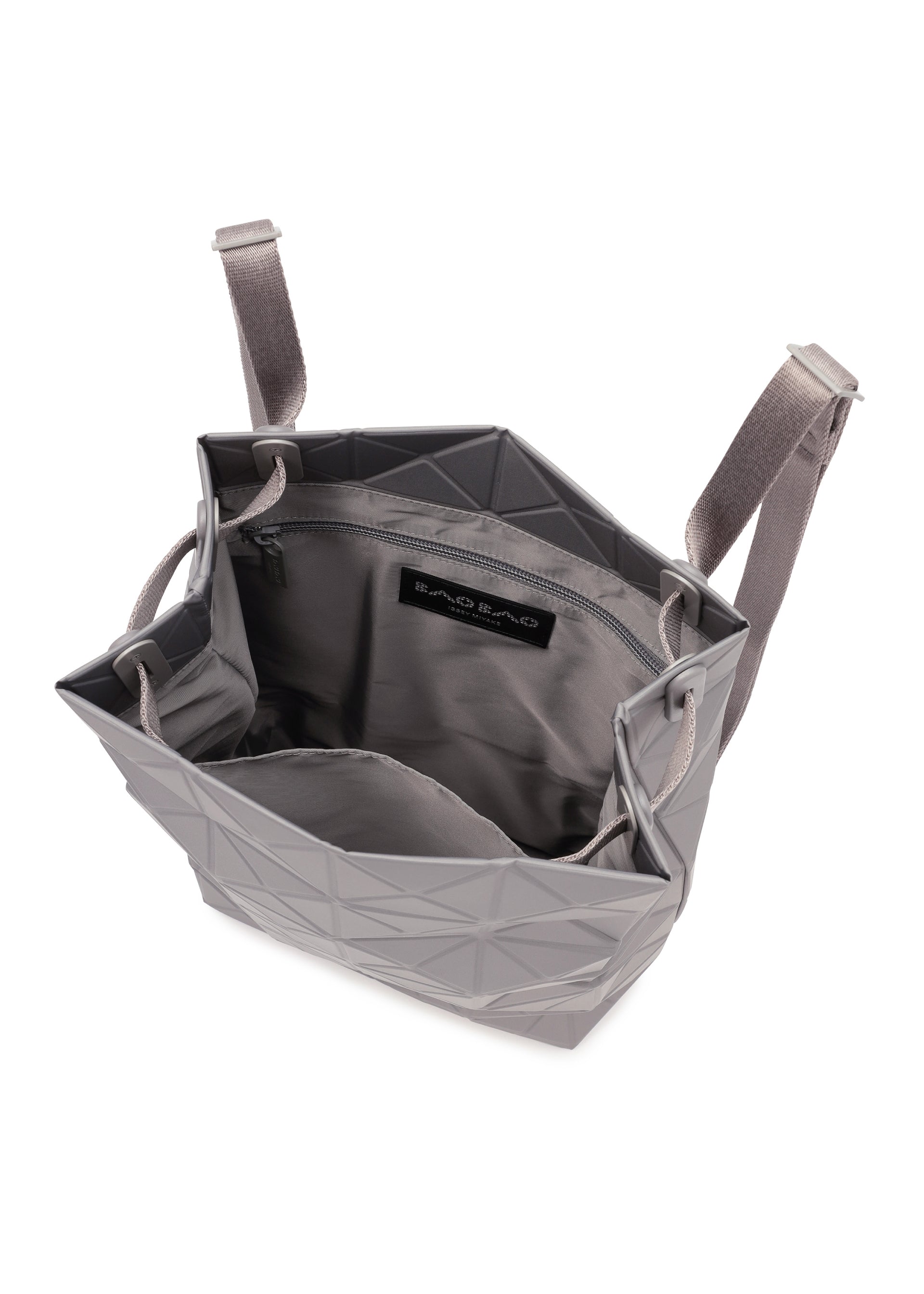 TRACK Compact Backpack Black – The official ISSEY MIYAKE ONLINE