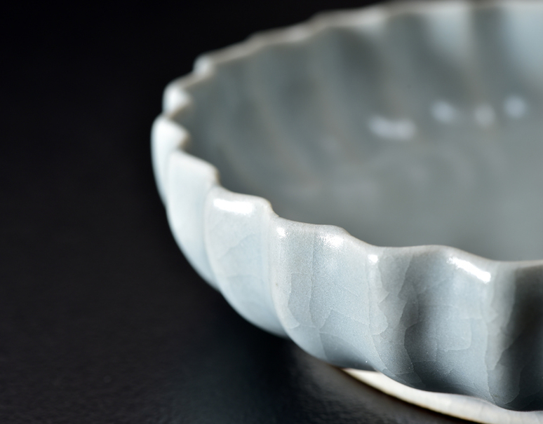 陶芸工房「久玲居」代表 藤田和廣作 「青磁輪花鉢」｜お取り寄せグルメ