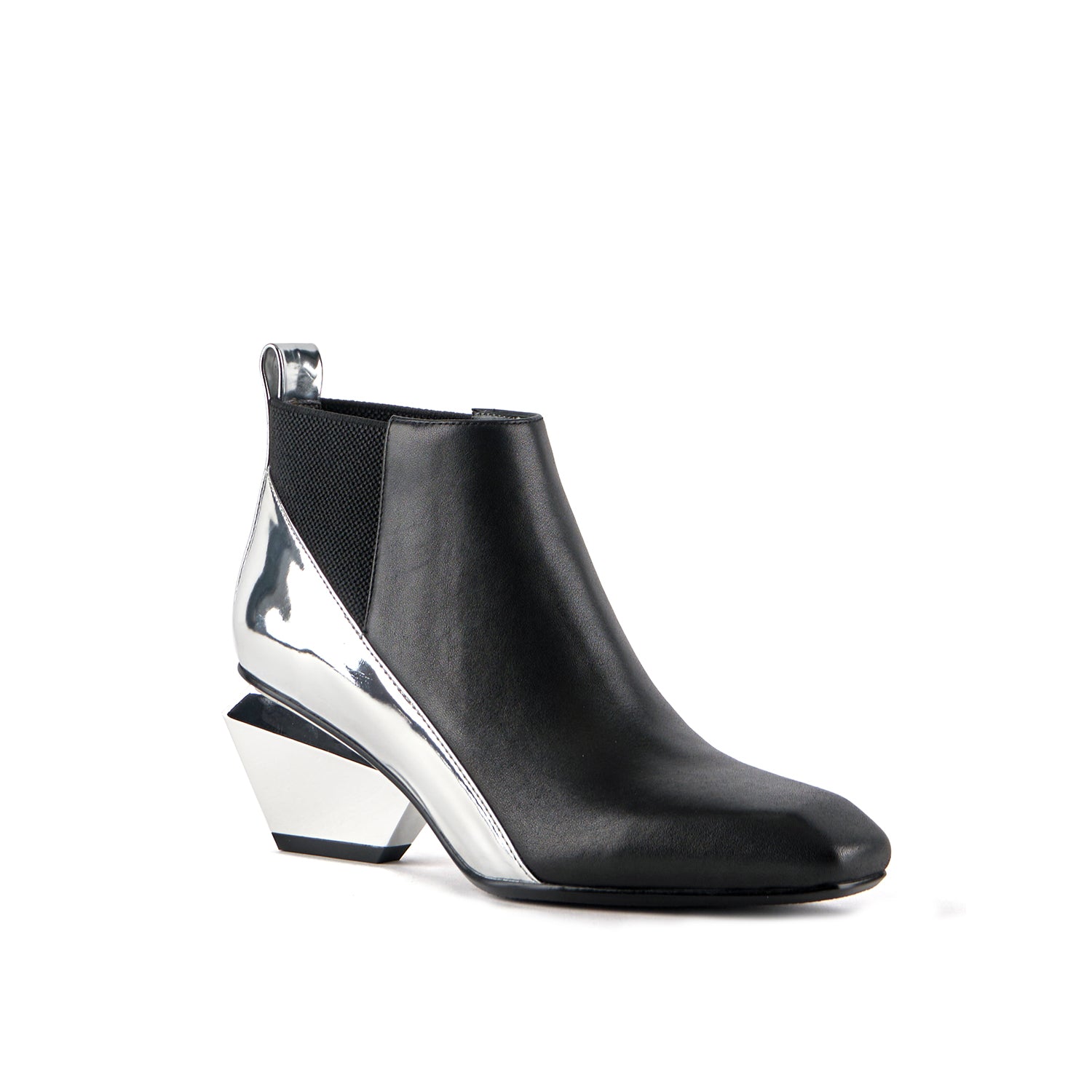 Jacky X – United Nude