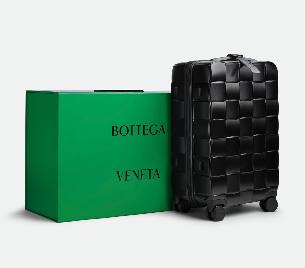 Bottega Veneta オデッセイ キャビン スーツケースが国内再販開始 | UP