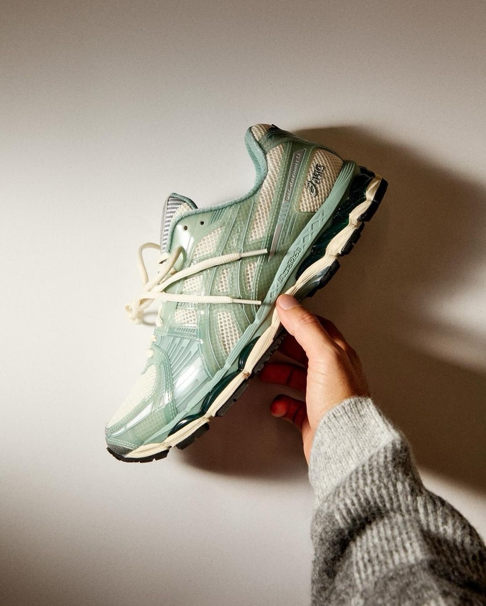 KITH Ronnie Fieg × ASICS GEL-KAYANO 12.1 & GEL-NIMBUS 10.1が国内10