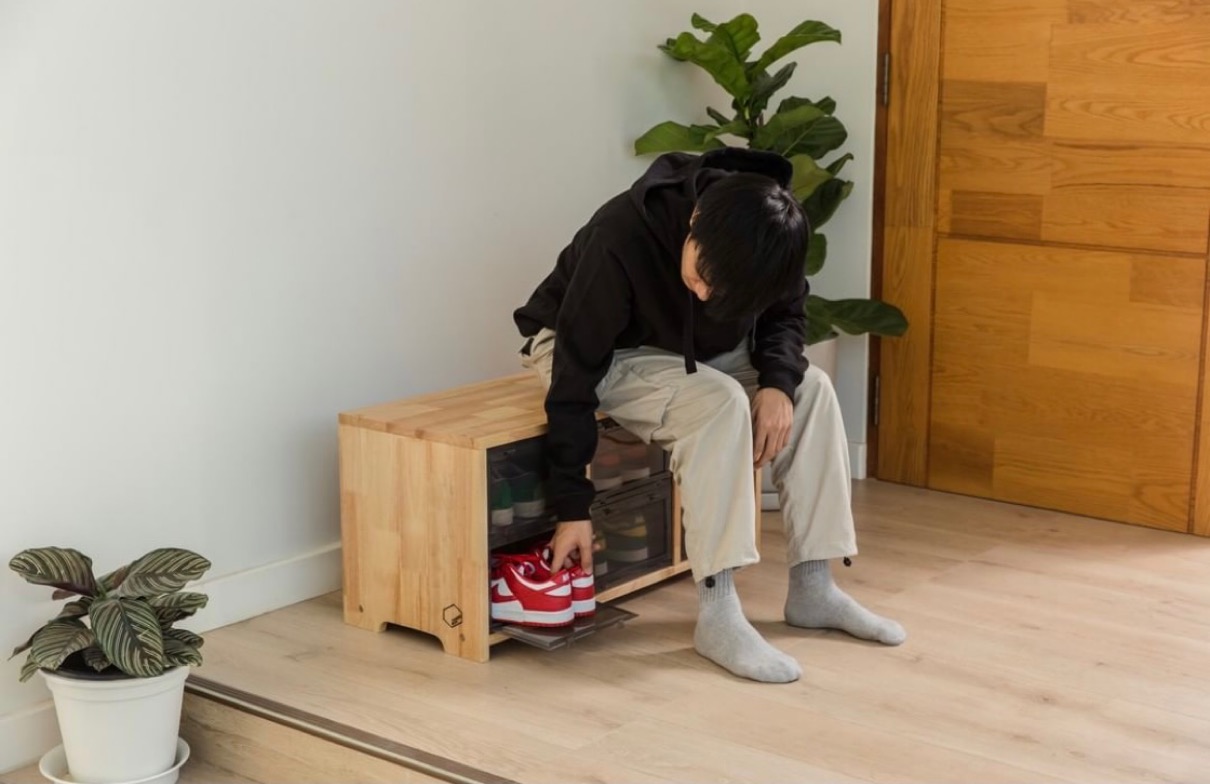 Tower Box】スニーカー収納可能な木製スツールが国内2月2日に再販予定