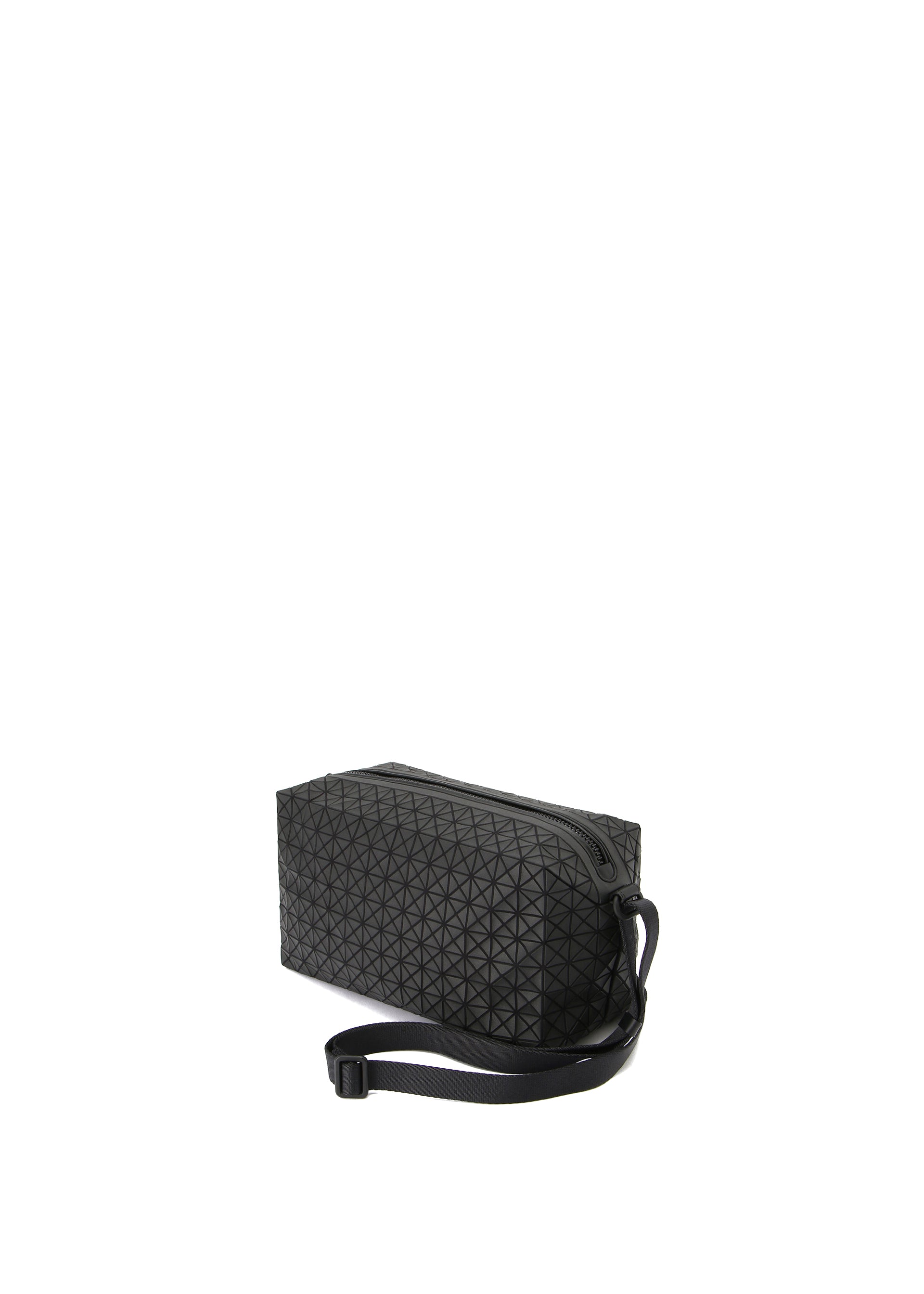 SADDLE BAG – ISSEY MIYAKE ONLINE STORE