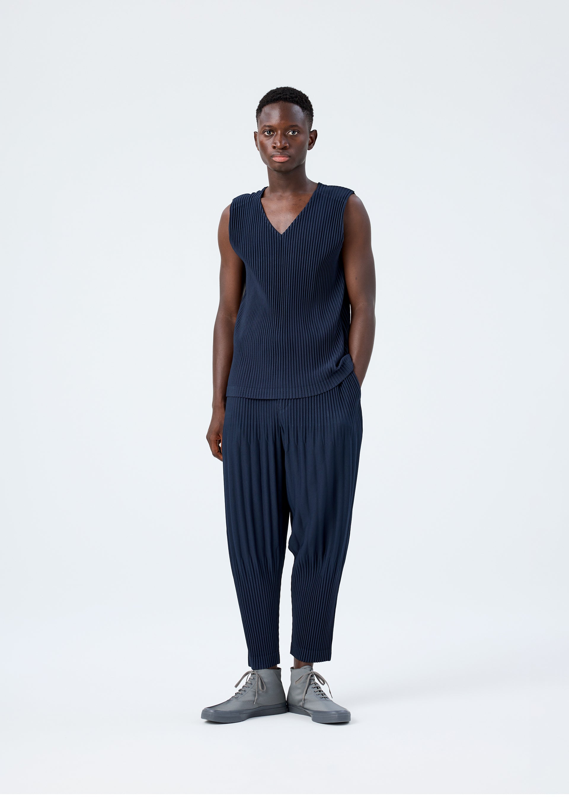 BASICS – ISSEY MIYAKE ONLINE STORE