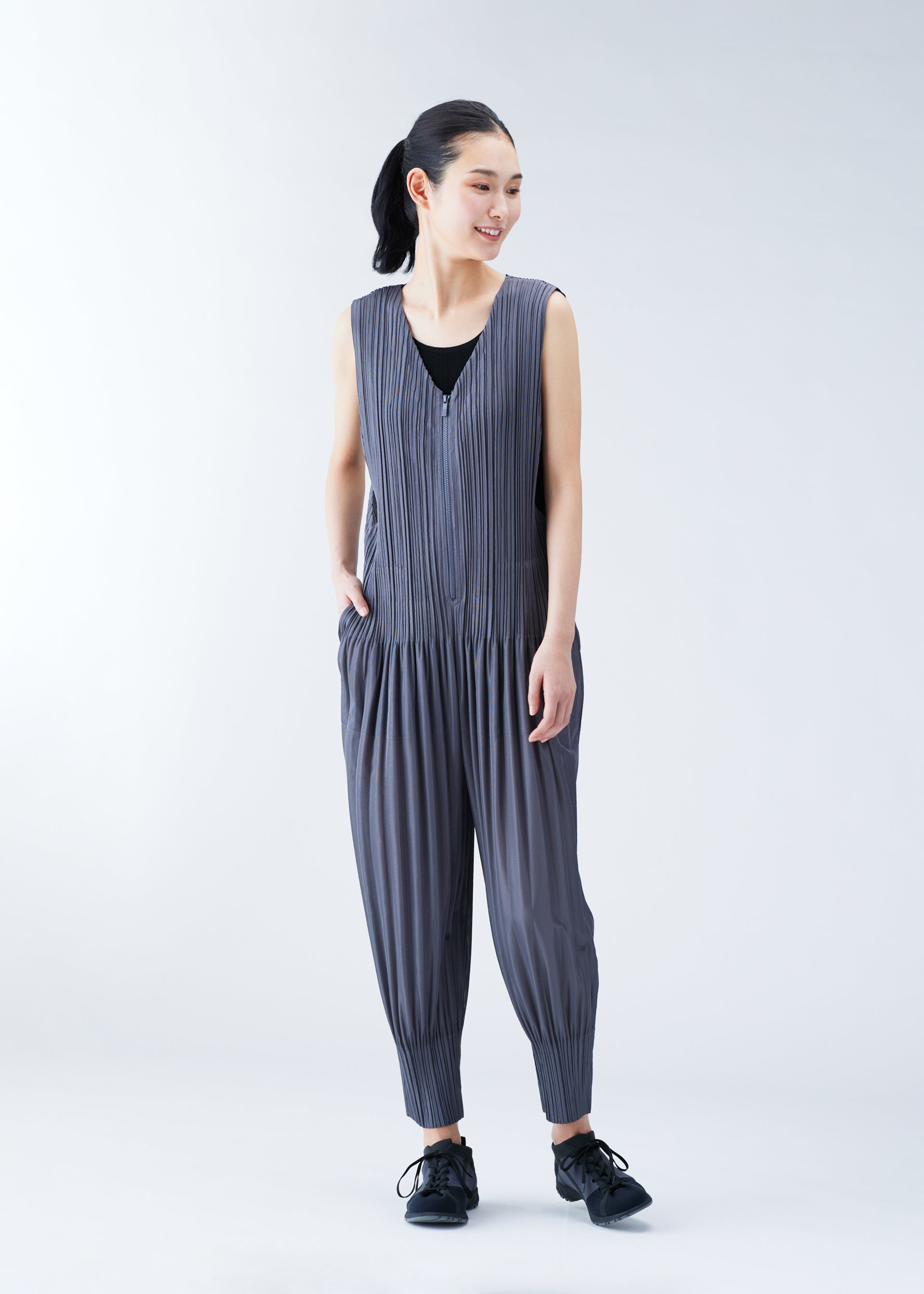 FLUFFY BASICS – ISSEY MIYAKE ONLINE STORE