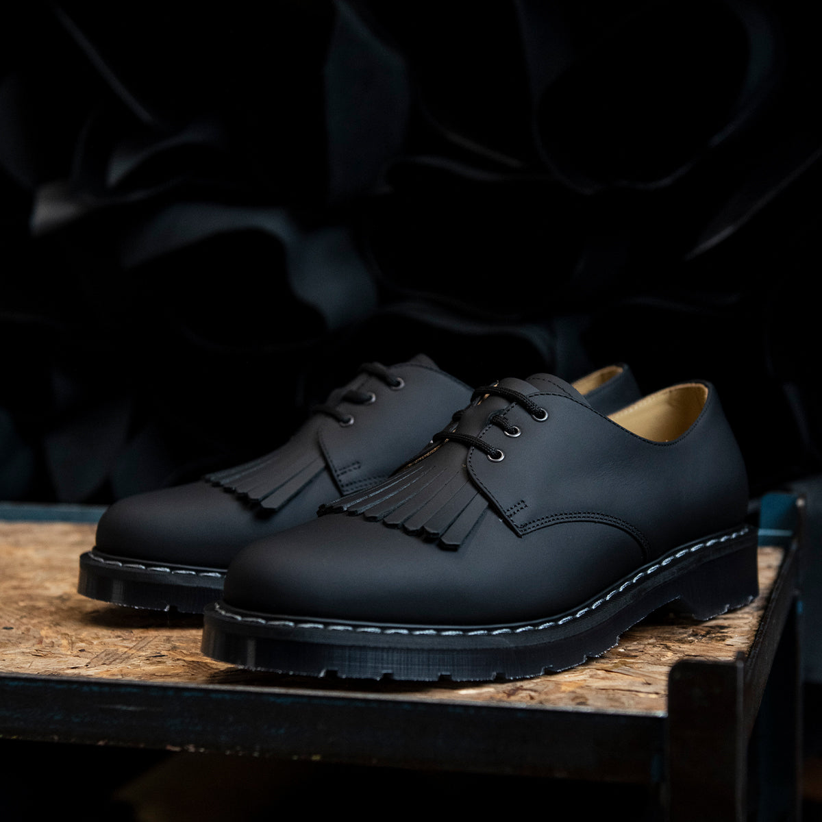 Black Greasy Gibson Shoe & Shoe Kiltie – NPS Solovair USA