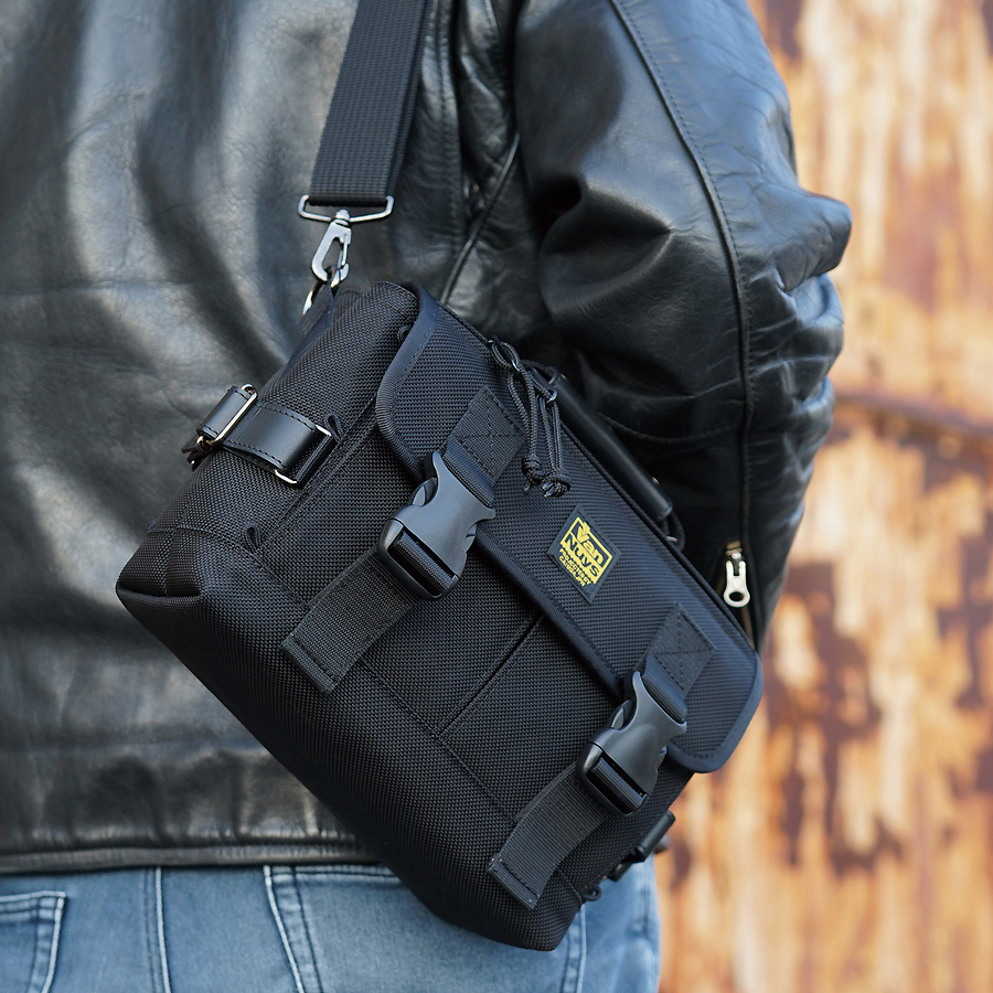 Van Nuys ブラック ボディバッグ 最初期型 サブバッグ／ウエストバッグ