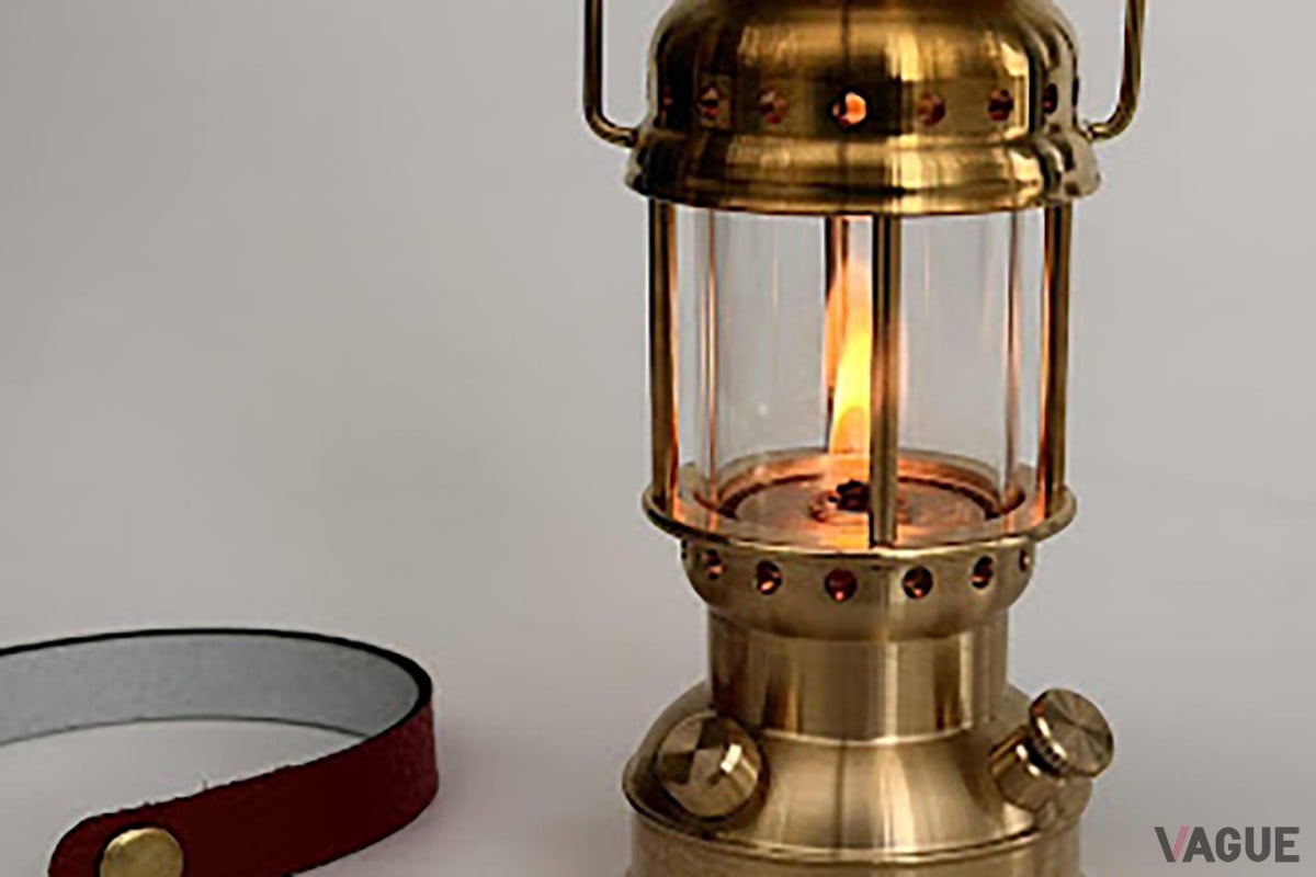 LEDもオイルも」いけちゃう！真鍮製のムードたっぷりな“2WAYランタン