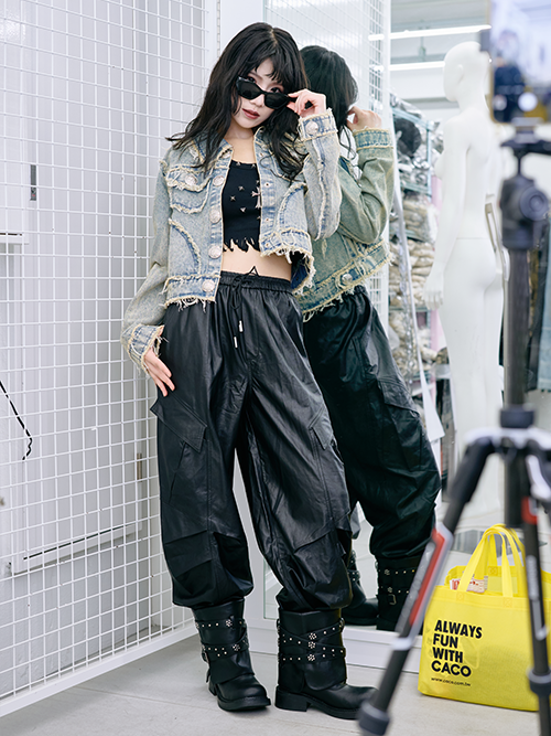 OPENING ACT ］ ユーズド加工フェイクレザーカーゴパンツ OPENING ACT