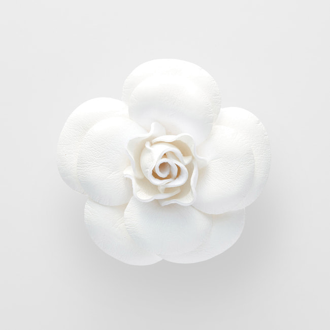 VBUS4004__W2 カメリア コサージュ｜コサージュ｜ヴァンドーム