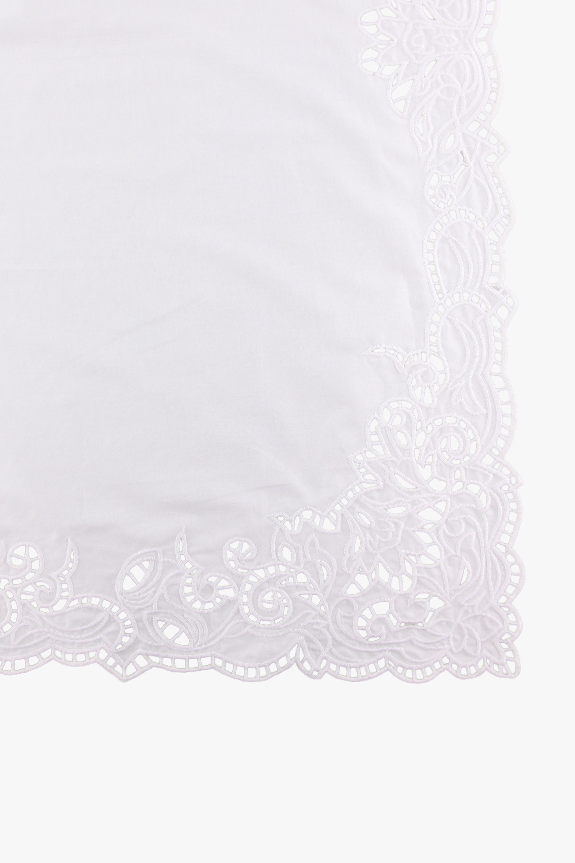 Scallop embroidery scarf – Venica