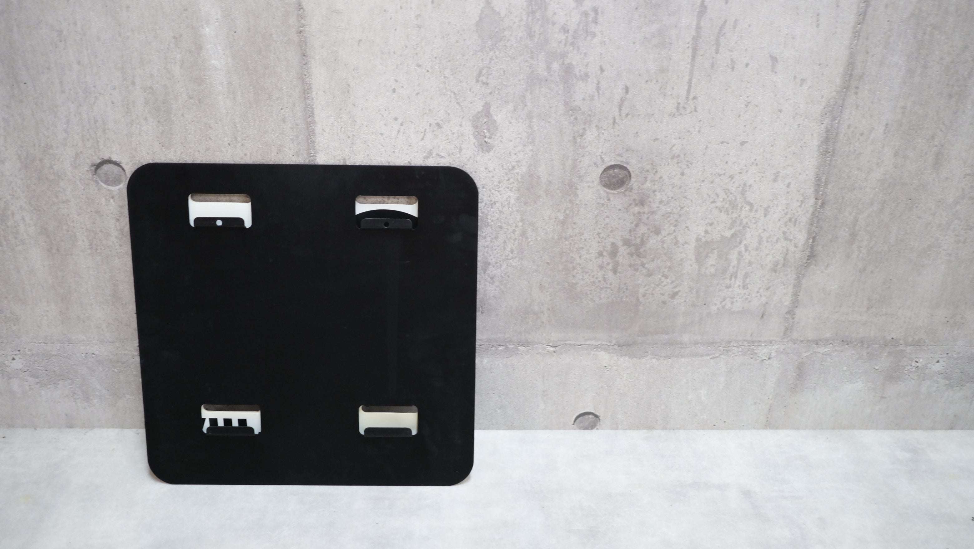 DANESE フォルモサ 万年カレンダー｜エンツォ・マリ デザイン