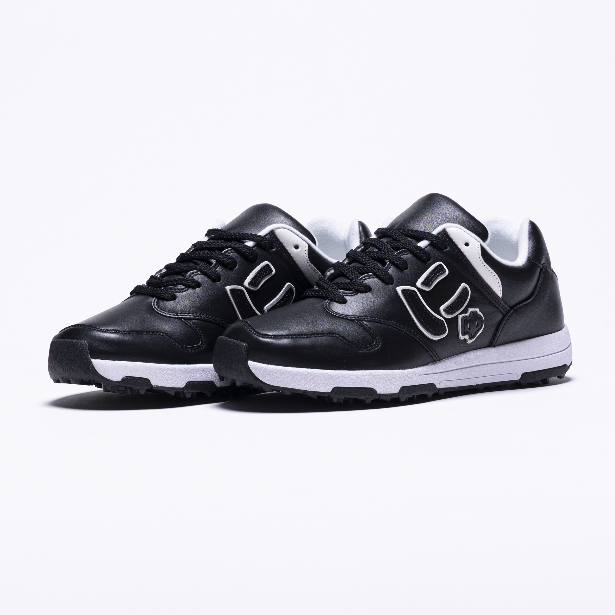 GOLF『KURO』スパイクレスゴルフシューズ | SANGACIO