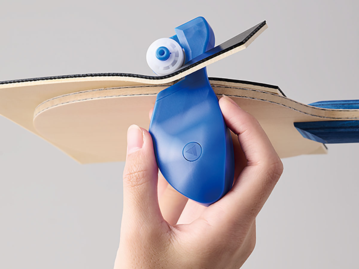 誰でも「簡単に・きれいに・安全に」ラバーが切れる！ VICTAS×QLOP