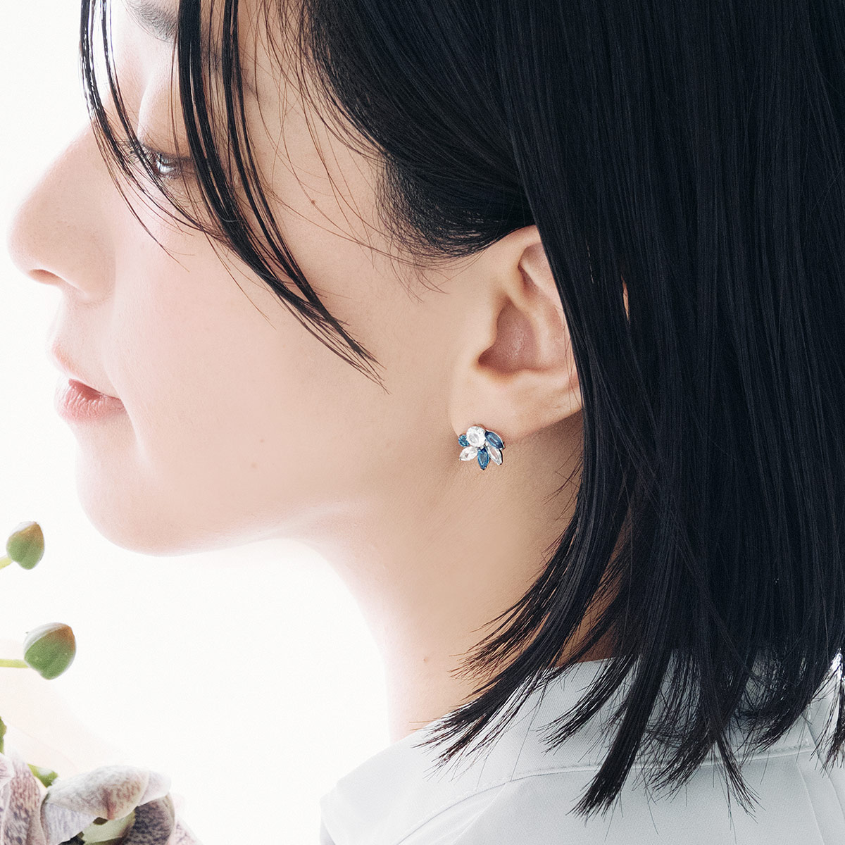 アクセサリーのプレゼント K18WG ロンドンブルートパーズ＆ホワイト