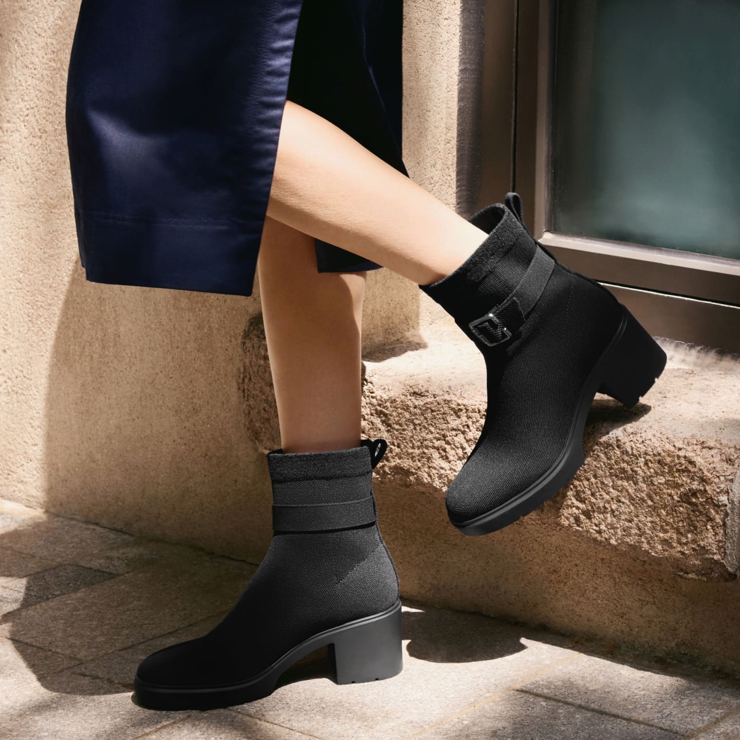 Gisella] スクエアトゥ 撥水加工 ヒールブーツ – VIVAIA JAPAN