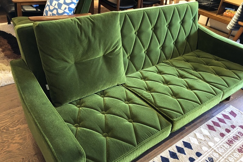 カリモク60＋ロビークッションが手放せなくなる？！ - vanilla