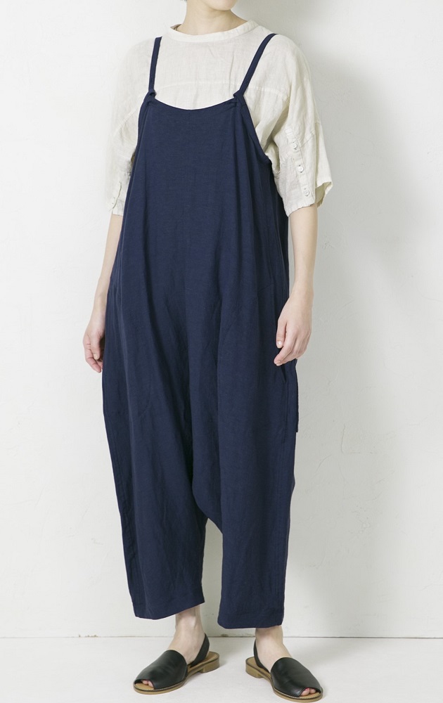 コーディネートの心強い味方、ヴラスブラムのおすすめサロペット