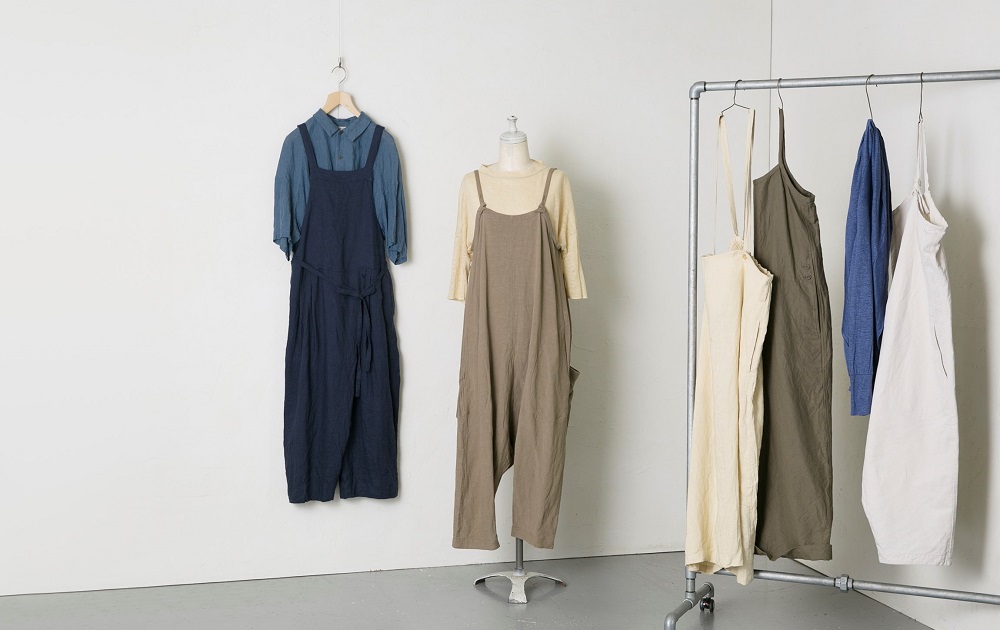 コーディネートの心強い味方、ヴラスブラムのおすすめサロペット