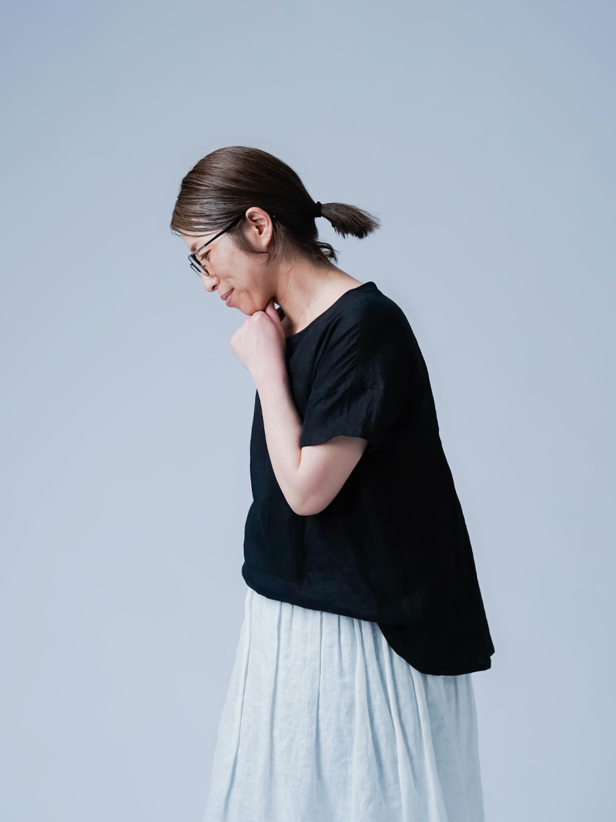 リネントップス】ドロップショルダー 背中ギャザー リネンブラウス