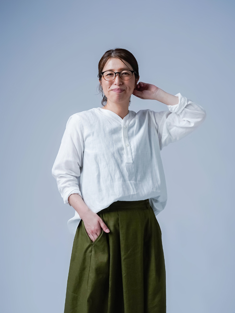 リネントップス】快適さ無制限 スリーピングシャツ ／ 白色 t030c-wht1