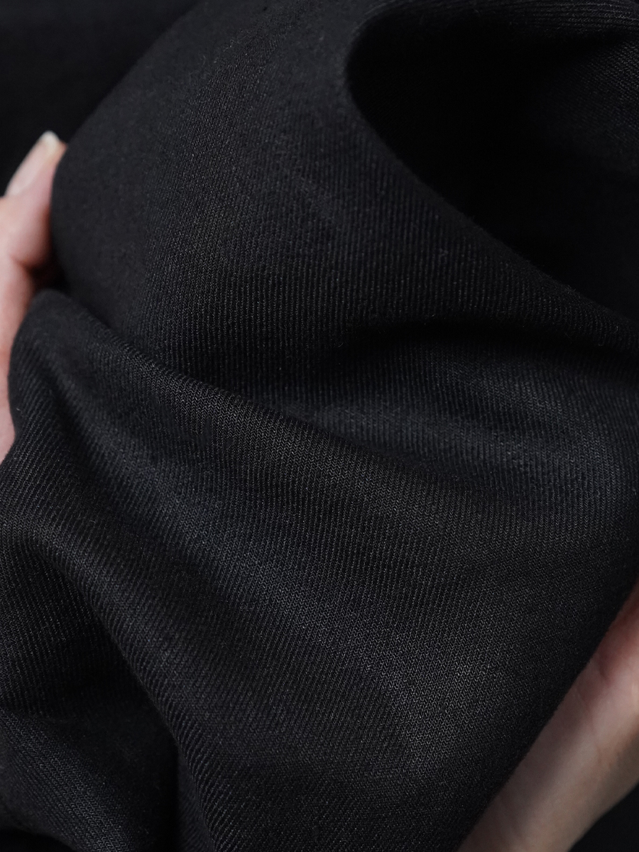 リネンソロテックス】洗練と快適さに包まれる。リネンサファリシャツ