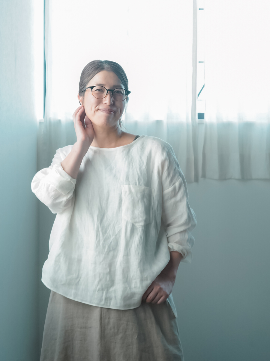 リネントップス】前後差の着丈がポイント！ リネン梨地 ポケット付き