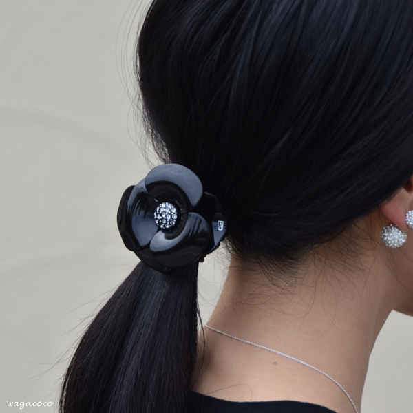 ALEXANDER DE PARIS 】存在感のあるヘアアクセサリー【カメリア ポニー