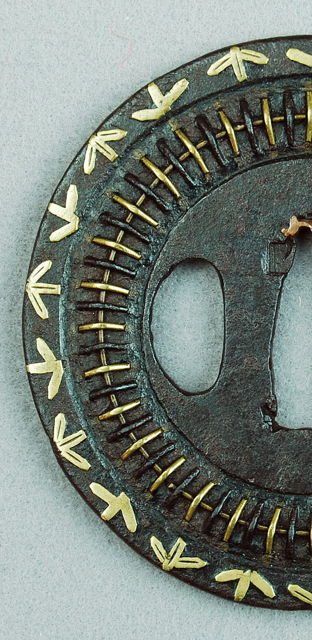 鍔 無銘（信玄） 百足文 | 日本刀・刀剣・名刀・短刀の販売・通販