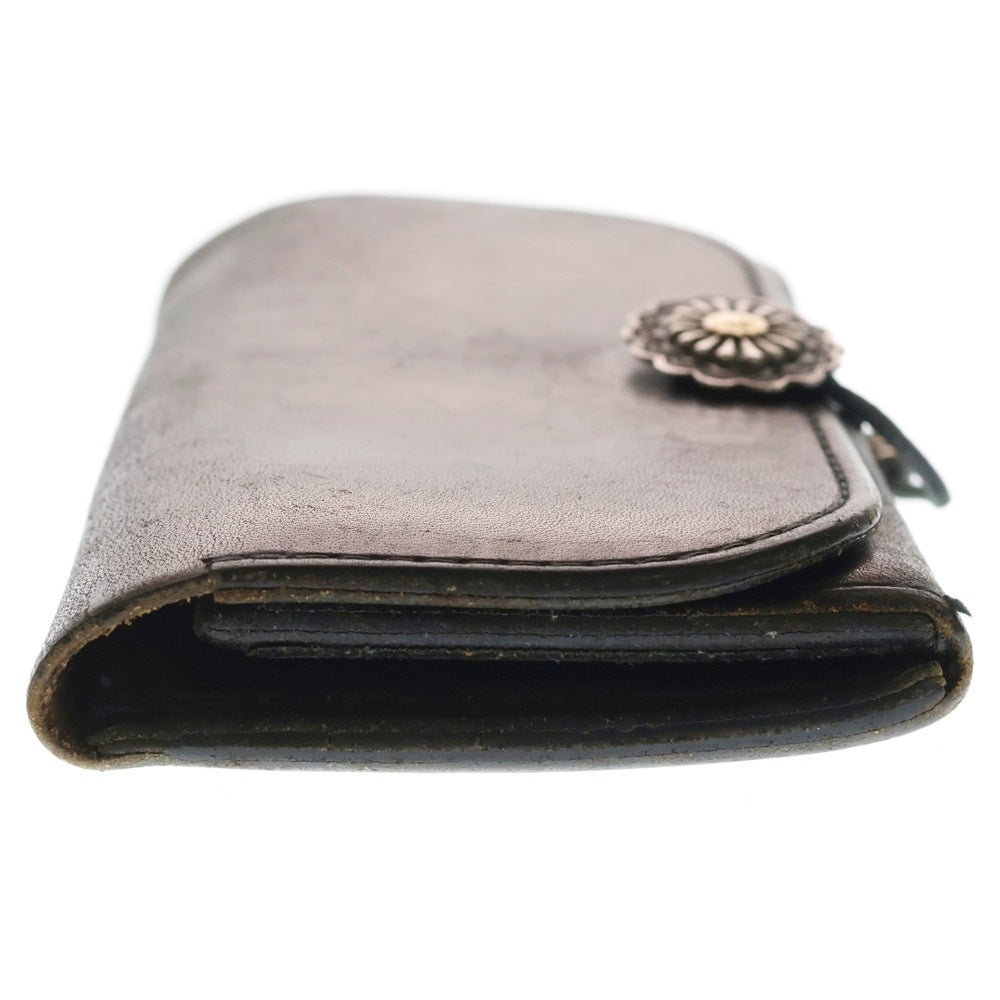 goro's(ゴローズ) K18付きフラワーコンチョ付き二つ折り長財布