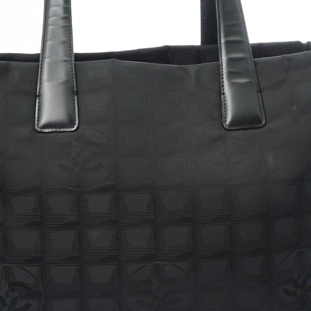 シャネル ニュートラベルライン トート MM ブラック/ゴールド金具