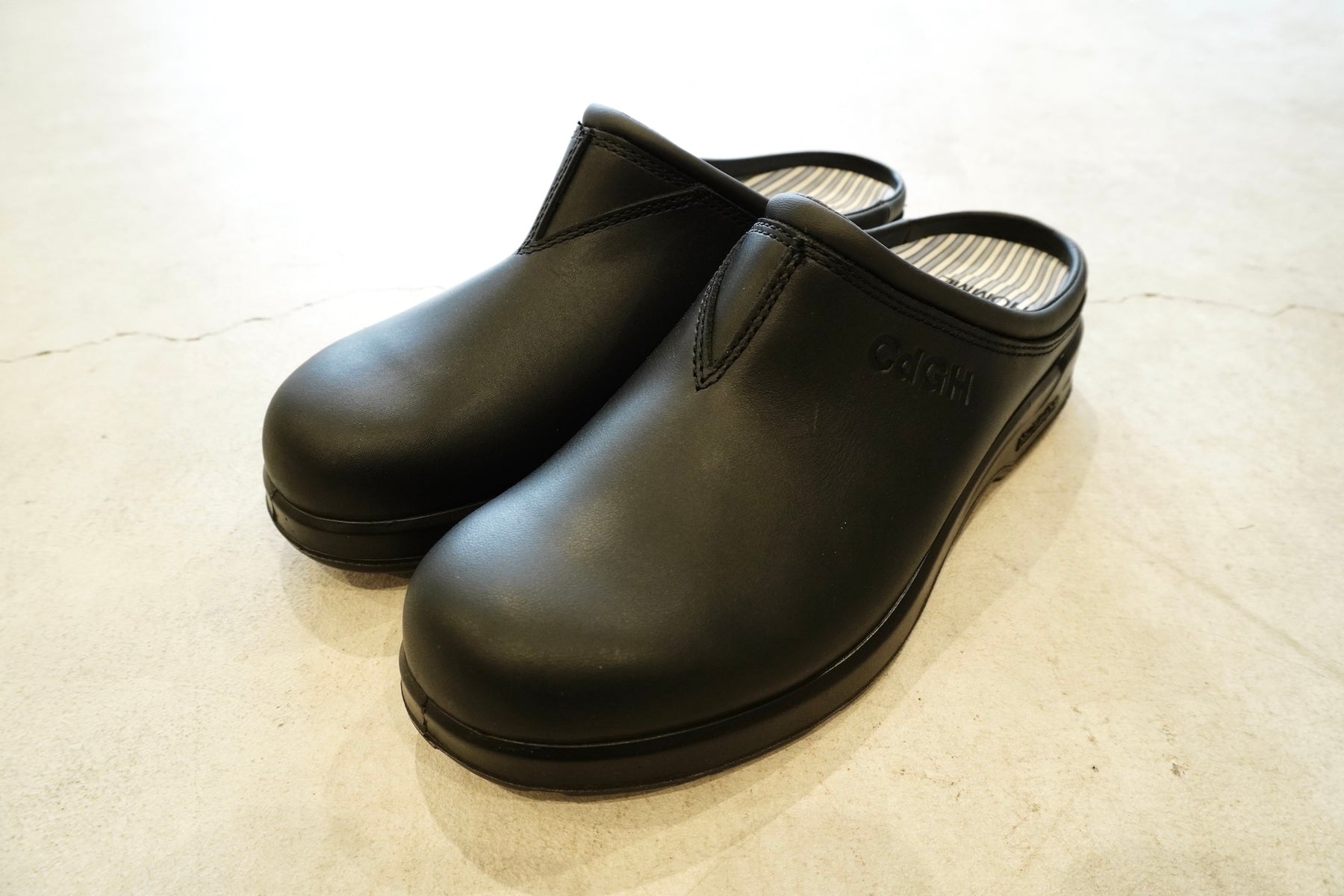 コムデギャルソンオム×Blundstone ブラック クロッグサンダル SALE<30% OFF>COMME des GARCONS HOMME / ×BLUNDSTONE ALL