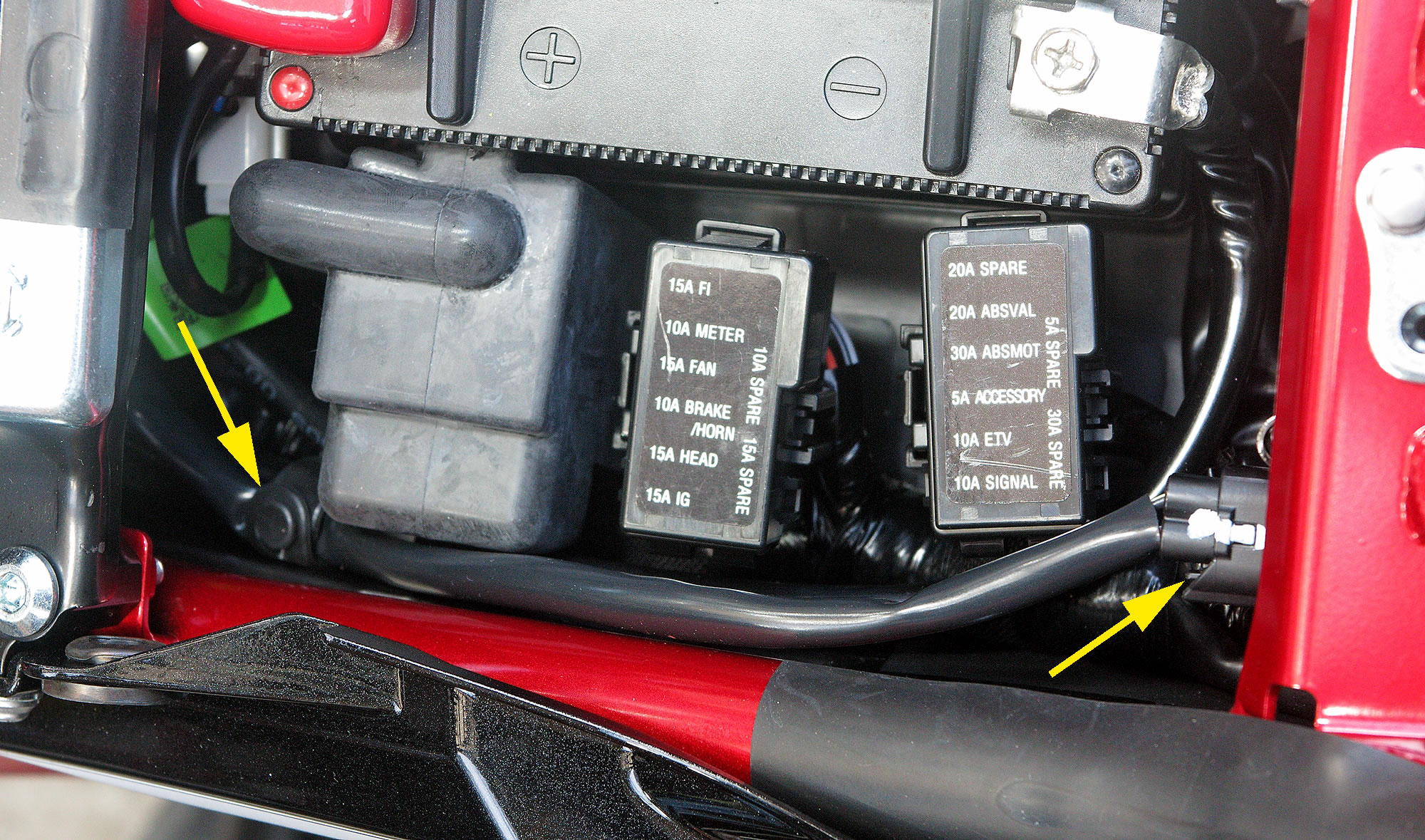 Ninja ZX-25R 燃料タンクの脱着