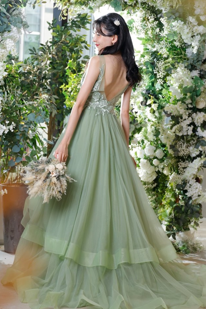 前撮りで人気のカラードレス全16着をご紹介！