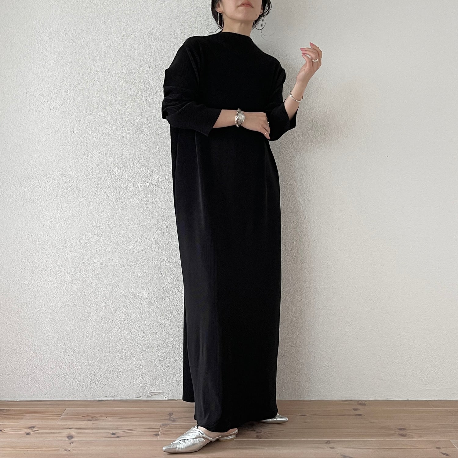 daily daily super stretch pleats one piece / black [FREE or LONG