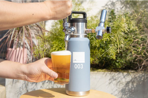 持ち運び可能なビール専用ボトル、グラウラーブランド 「SANPONI」販売