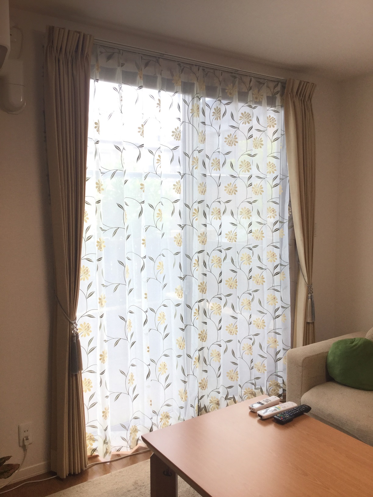 フィスバの花柄レースカーテンで華やかなお部屋に。｜施工ブログ｜新築