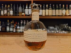 2024年10月に値上がり】バーボンウイスキー「ブラントン」を解説