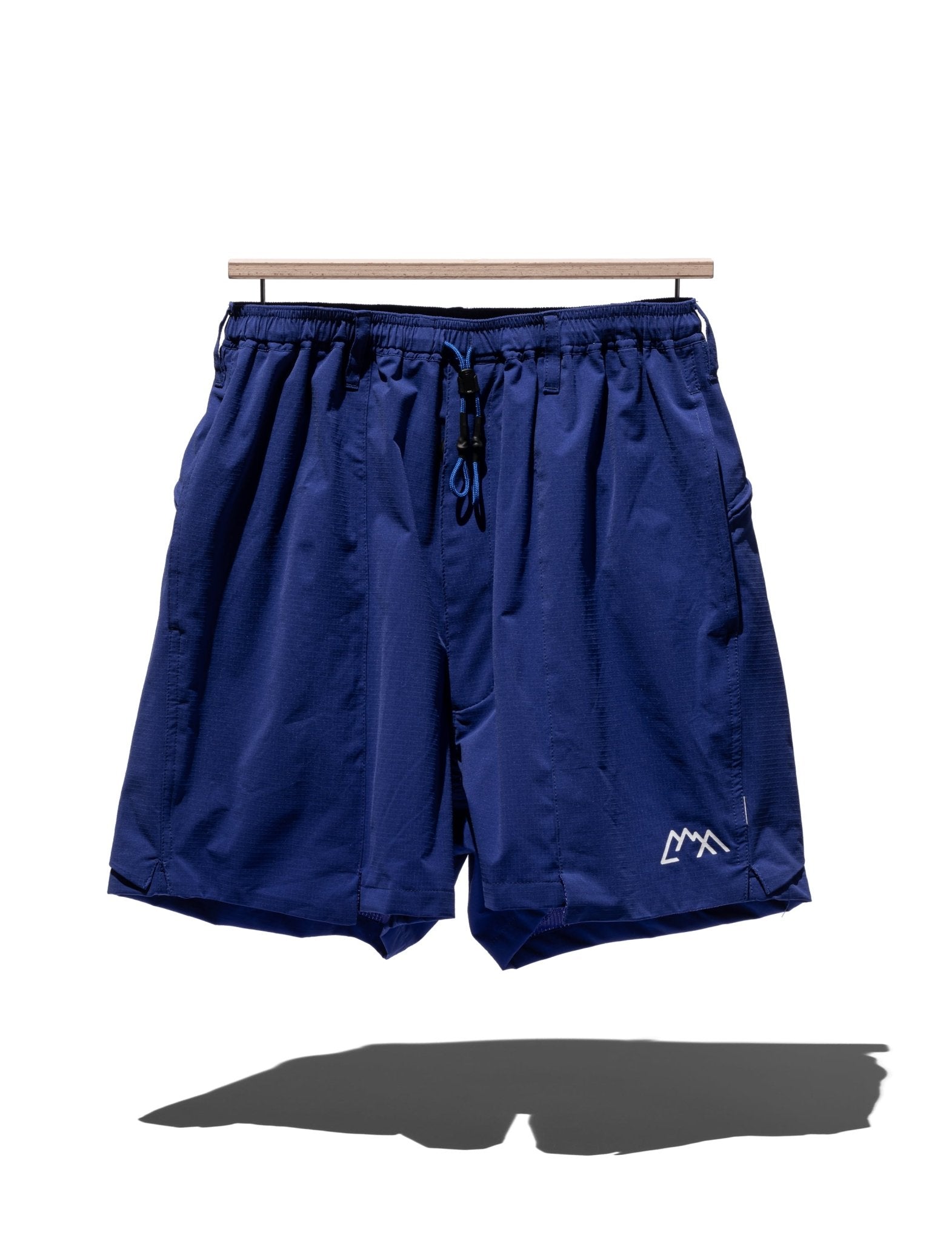 COMFY OUTDOOR GARMENT – WORDS SOUNDS COLORS & SHAPES