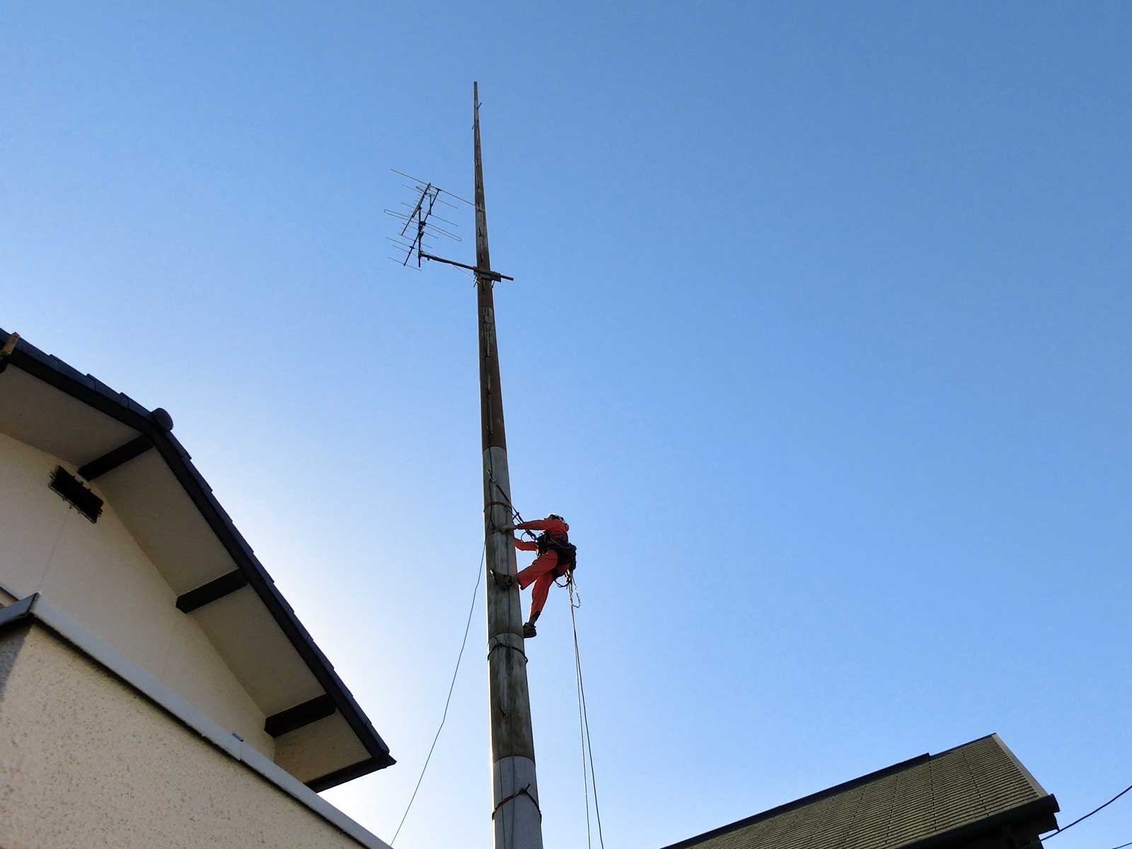 岡山県でアンテナタワー（パンザマスト）の撤去工事を行いました